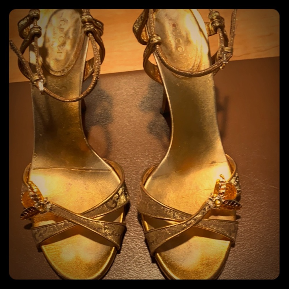 Vintage Gucci gold bumblebee sandals